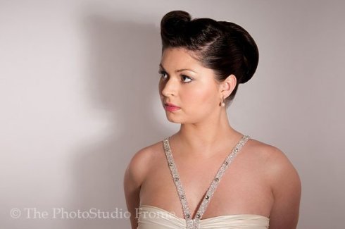 Lolita Noir will be providing pin up, vintage and classic wedding hairstyles. 